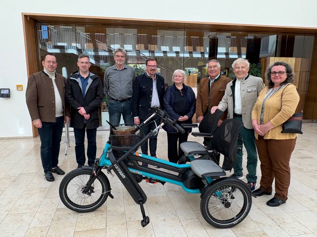 Die Bürgerstiftung Feldkirchen hat ein neues Bürgerfahrrad für Feldkirchen angeschafft.